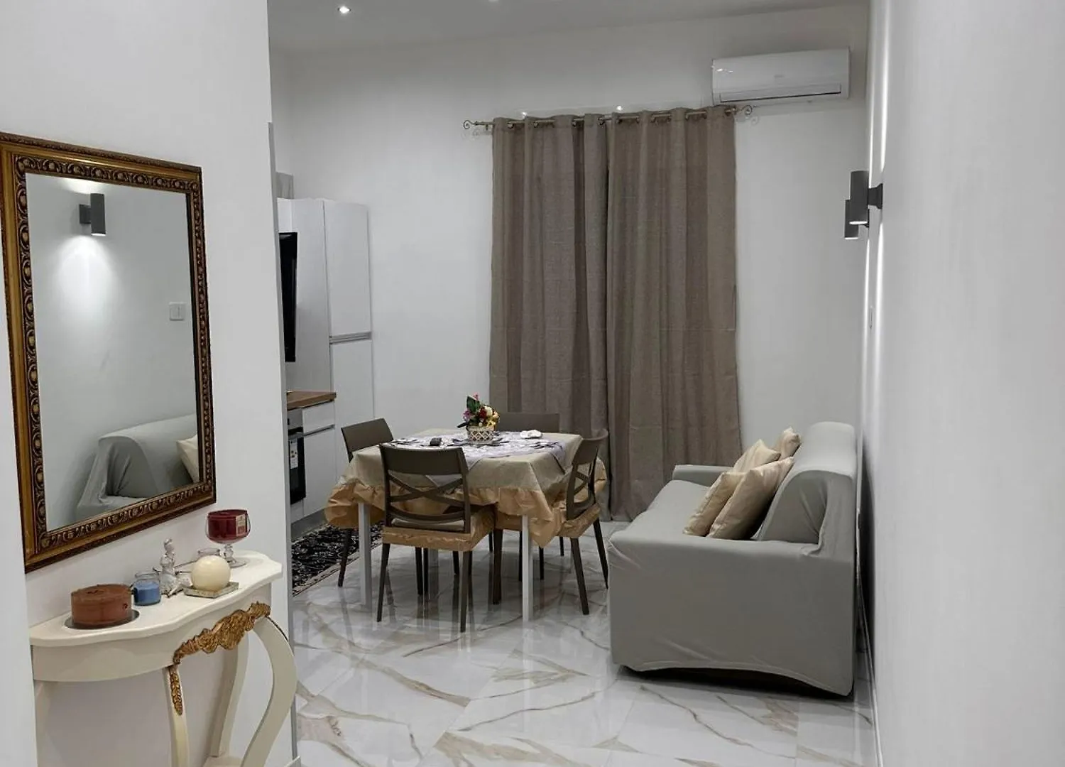 Vincent House Apartment Naples