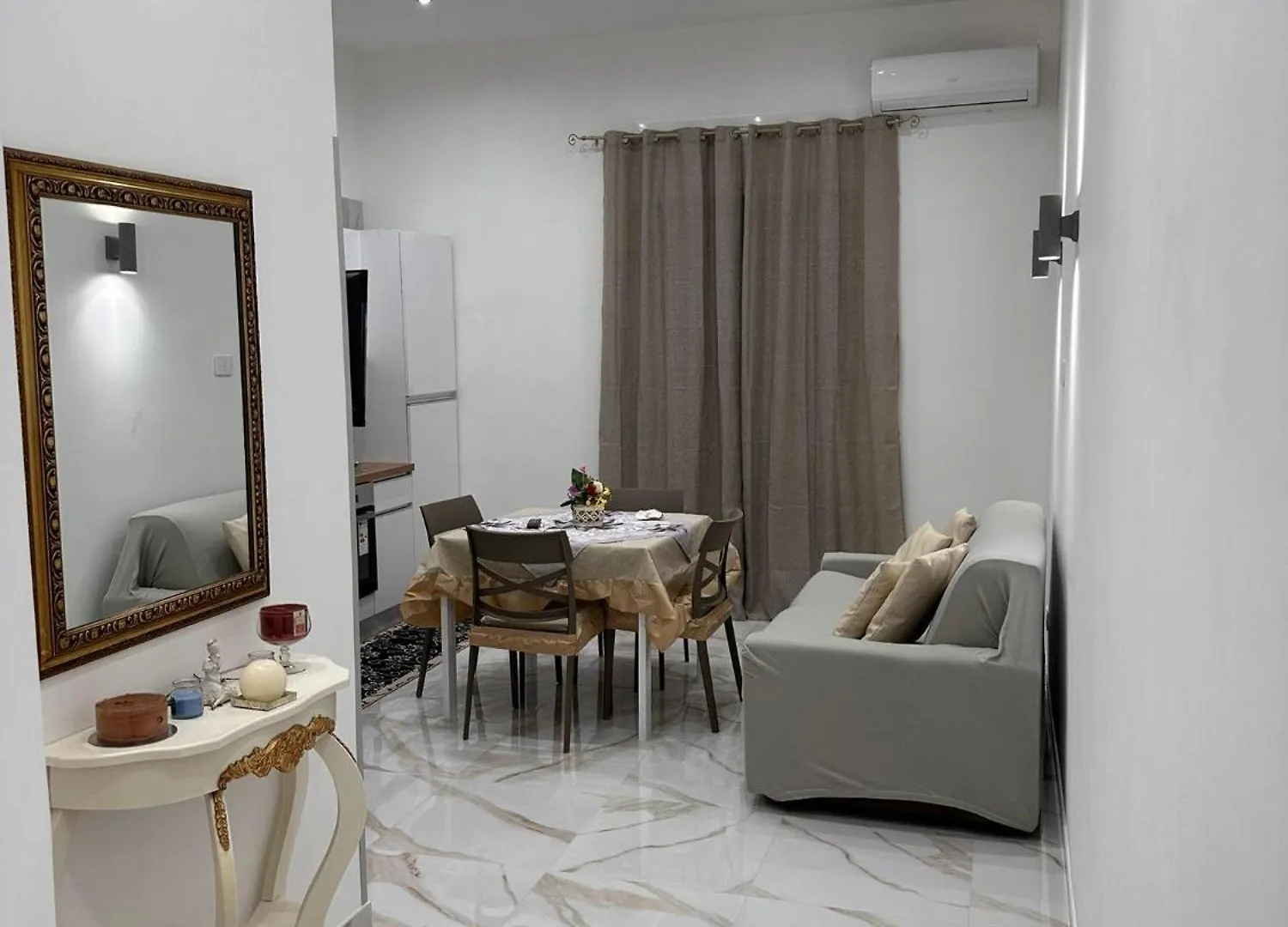 Vincent House Apartment Naples