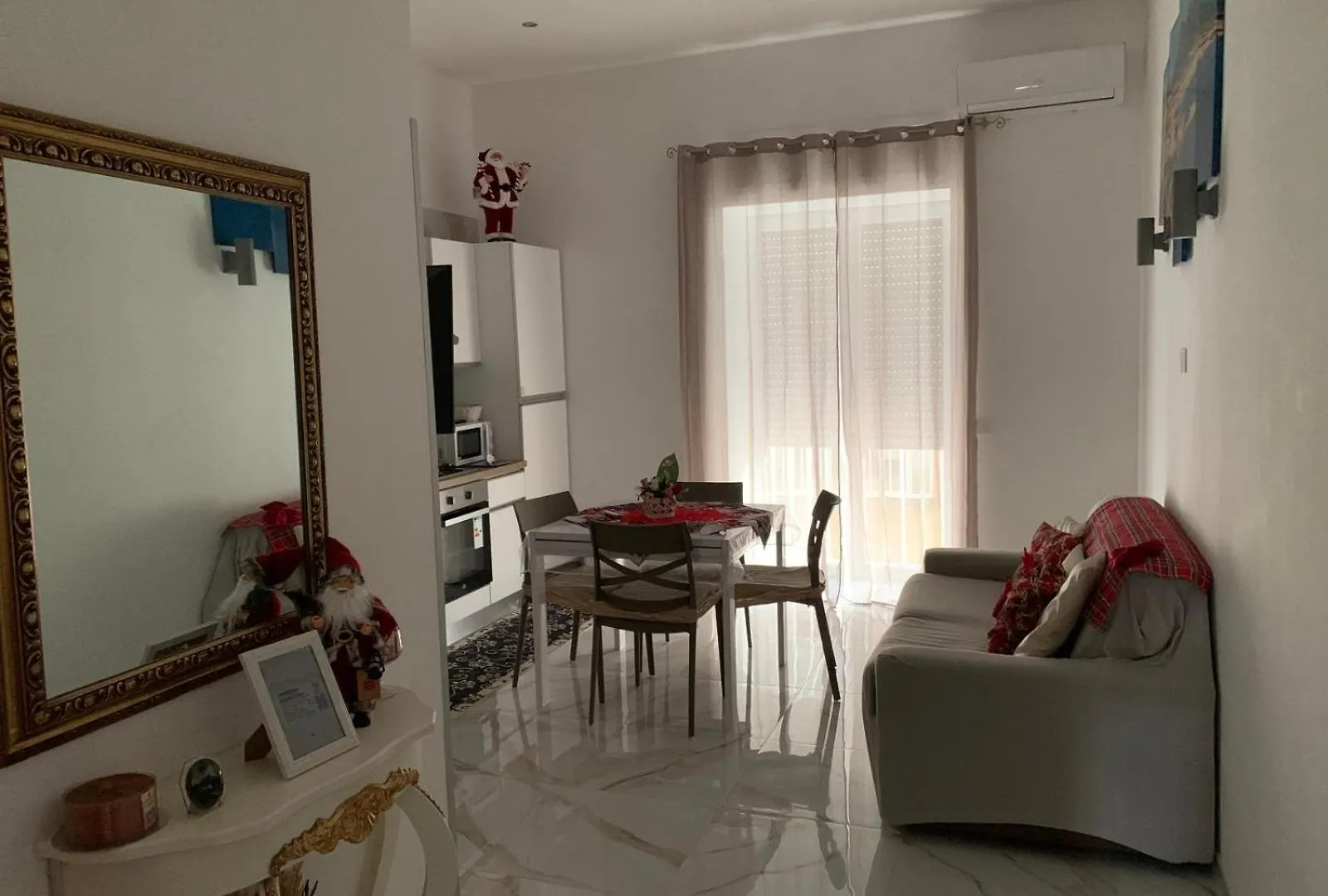 Vincent House Apartment Naples